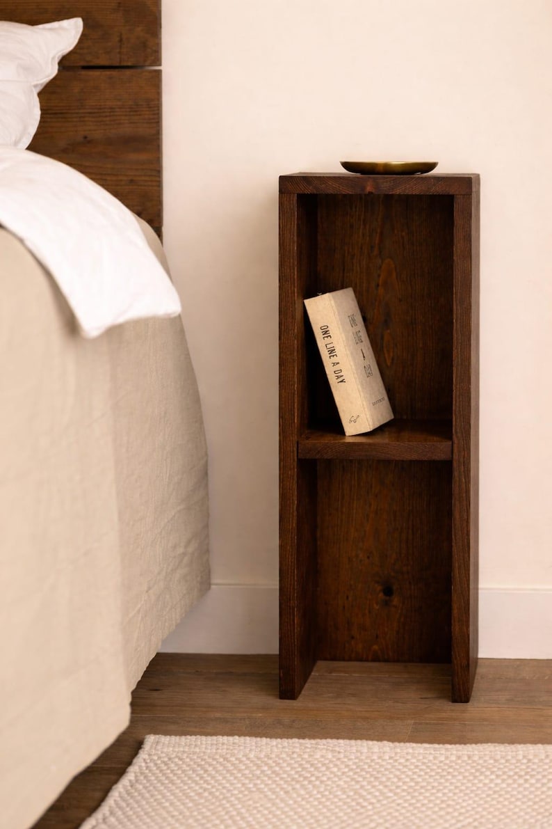 Table de chevet fine 60 cm